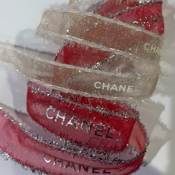 Genuine Chanel Ribbon Red Sheer Holiday 100% authentic ONE YARD - Picture 2 of 6
